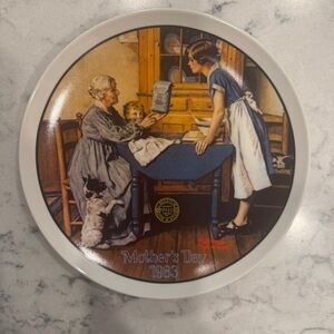 Norman Rockwell 1983 Mother's Day Plate Collectible